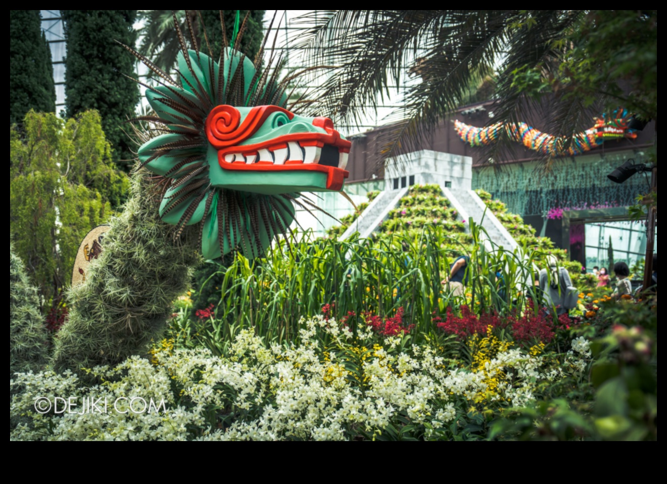 Βοτανική Σερενάτα Μια περιήγηση στον κήπο με γλυπτά που γιορτάζουν τη φύση 3 Botanical Serenade: Exploring the Beauty of Garden Sculptures