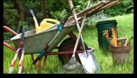 Blossom Brilliance Τα 5 προαπαιτούμενα εξοπλισμός κήπου για κάθε κηπουρό 1 Blossom Brilliance: Must-Have Garden Tools Defined