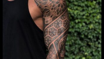 Αφηρημένες εκφράσεις: Αγκαλιάζοντας το αντισυμβατικό στο σχέδιο τατουάζ